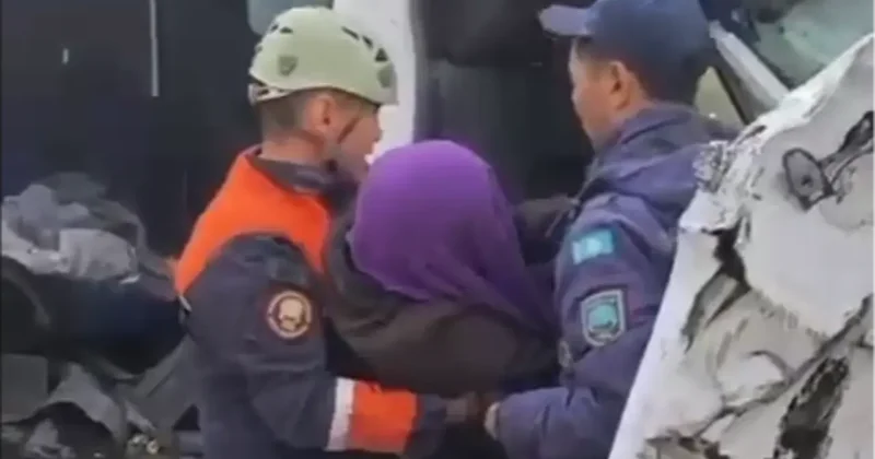 Водителя зажало в авто во время ДТП на трассе Алматы Усть Каменогорск