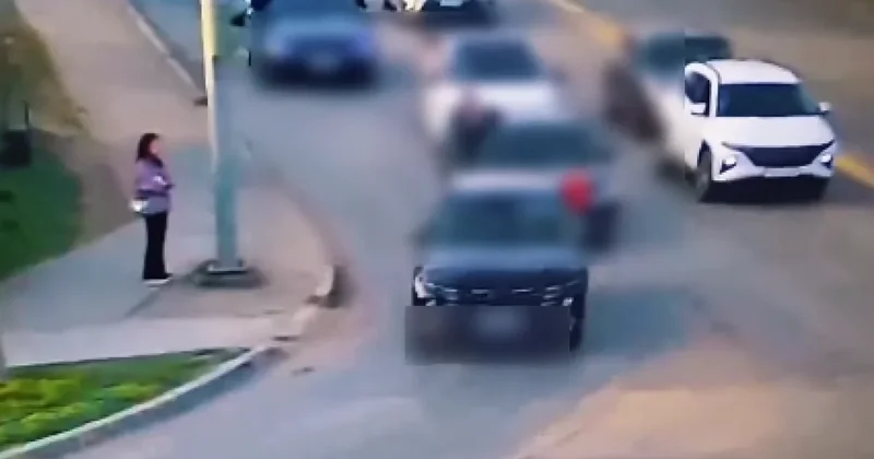 Свадебный кортеж устроил опасное шоу на дорогах Уральска