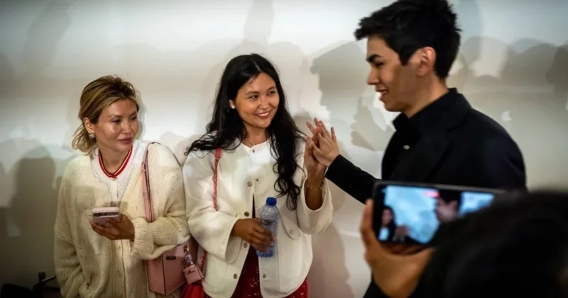 Бабушка Синдарова поставила точку в разговорах о свадьбе с Асаубаевой