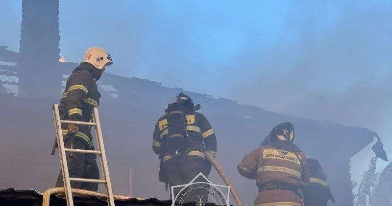 Пожарные оперативно ликвидировали возгорание в жилом доме в Астане