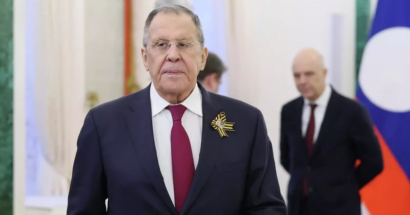 Лавров Украина, Еуропа және жаһандық қауіпсіздік атты мақала жазды
