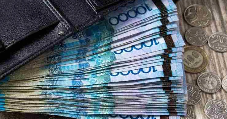 Қазақстандық банктердің табысы триллион теңгеден асты