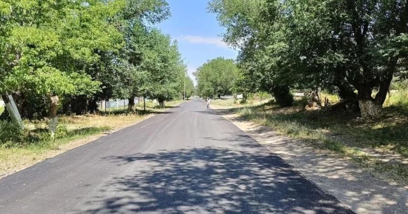 В 50 селах Алматинской области, где асфальта не было на протяжении 30 лет, впервые проложили асфальт