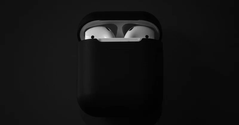 AirPods научат видеть : Apple готовит наушники со встроенной камерой