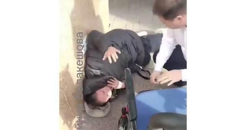 Астана сотында мүгедек әйел көтергіштен құлап кетті