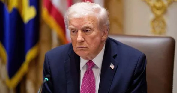 Трамп сообщил об уничтожении огромной подлодки с наркотиками