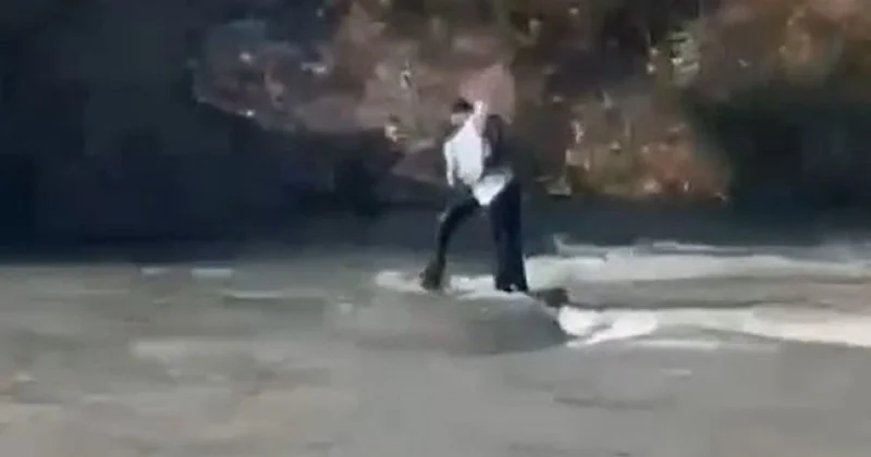 Упал в озеро и зацепился за камень: подростка вытащили из воды на юге Казахстана
