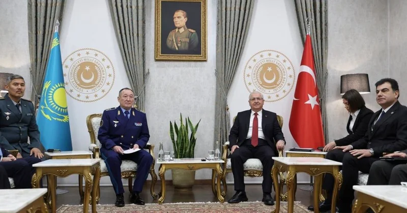 Министр обороны Казахстана совершил официальный визит в Турцию
