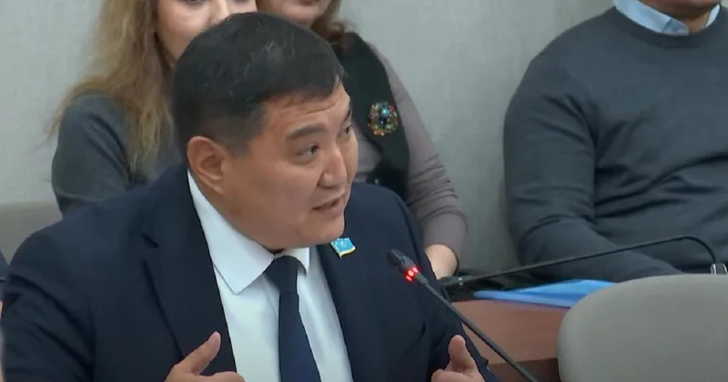 Двадцать жилых комплексов в Алматы потребовал снести депутат Базарбек