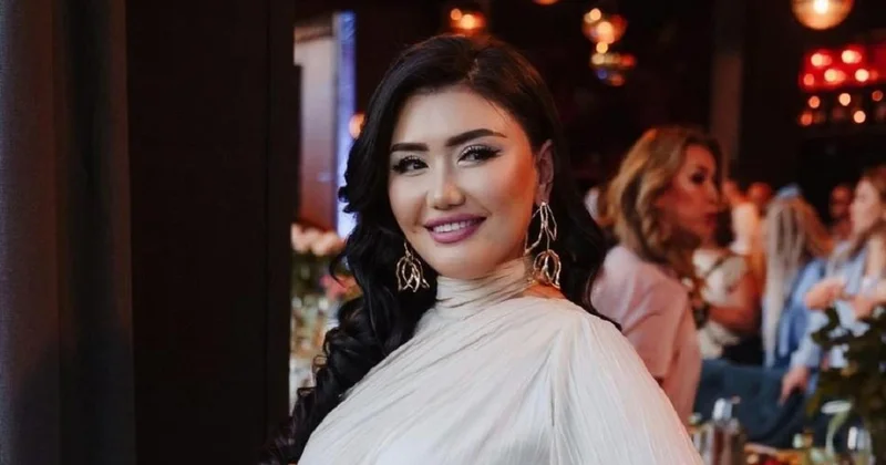 На маму похож : Зарина Омарова показала сына студента