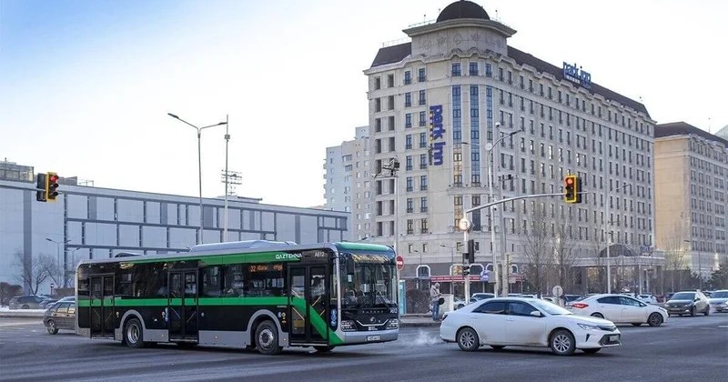 Проезд к остановке временно закрыли в Астане