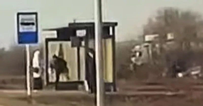 Актюбинец поругался с женой и разбил автобусную остановку (видео)
