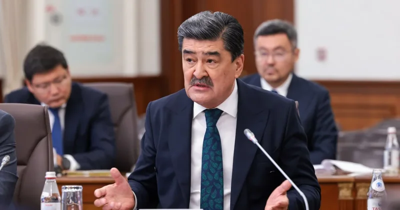 Оклады чиновников Казахстана. Стало известно, кто зарабатывает больше акимы или замминистра