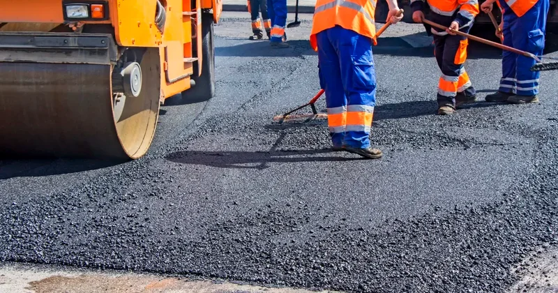 Почему участок дороги на Саина Рыскулова в Алматы не успеют открыть до конца года