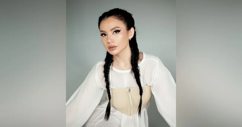 Бывшая токал Болата Назарбаева дает уроки по обольщению мужчин