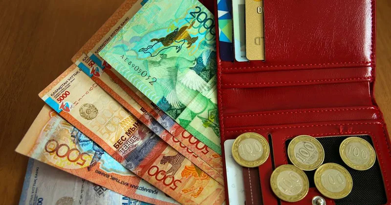 В Правительстве начнут устранять разрыв между ростом экономики и зарплатами казахстанцев