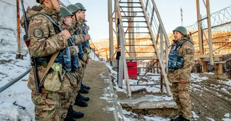 Осуждённые в колонии Усть Каменогорска проникли в запретную зону, часовой открыл огонь