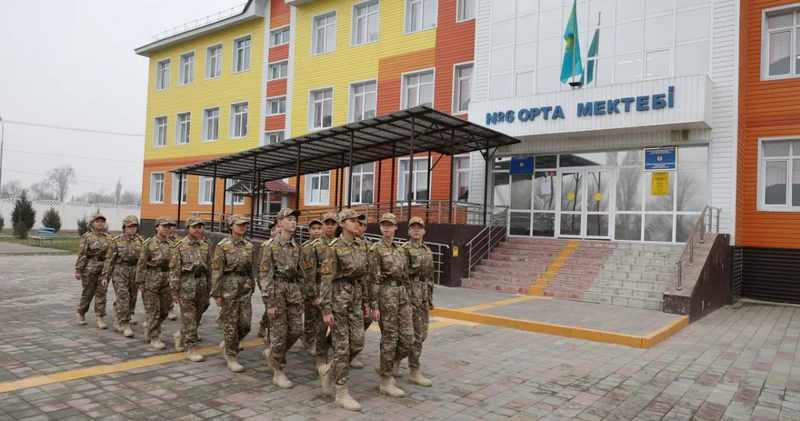 Жас бүркіт : Ұлттық ұланның әскери патриоттық клубы мектеп өміріне оң өзгеріс әкелуде