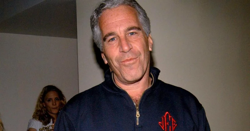 Демократы опубликовали новые фотографии из архива Джеффри Эпштейна