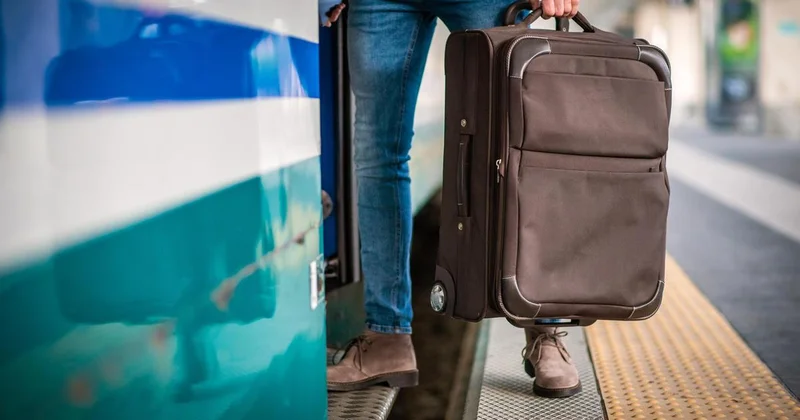 Уезжают на учебу и обустраиваются там : аким Павлодарской области об оттоке молодежи в Россию