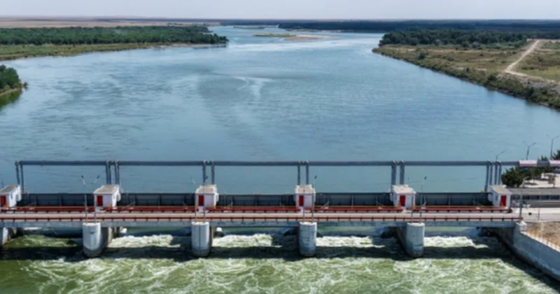 Впервые за 40 лет Казахстан начал механизированную очистку Фурмановского канала на Шу