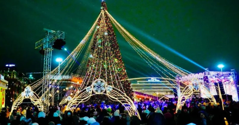 Массовое зажжение новогодних ёлок пройдёт в столице