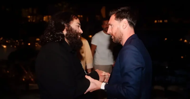 Үндістандық миллиардер Мессиге 1,2 миллион долларлық сағат сыйлады