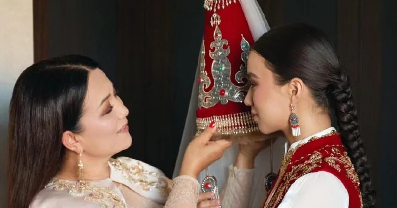 Қызымның сәукелесін жарты жыл дайындадық Света Айтбаева (видео)