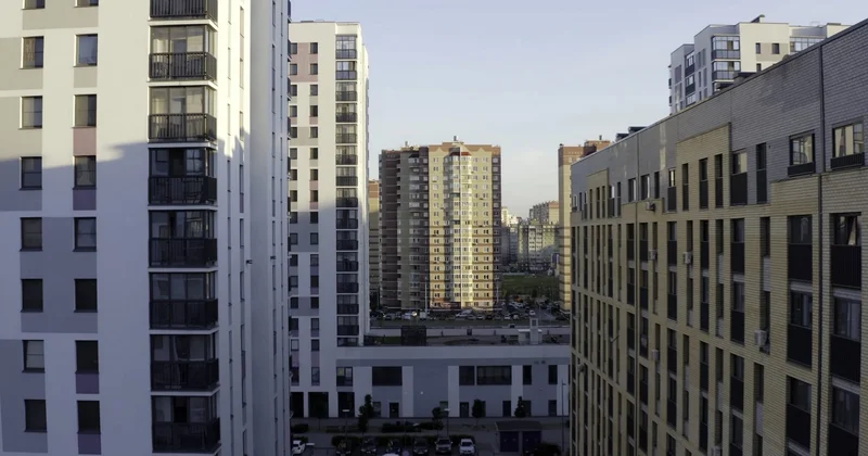 Трагический день в столице: два человека упали с крыш разных высоток