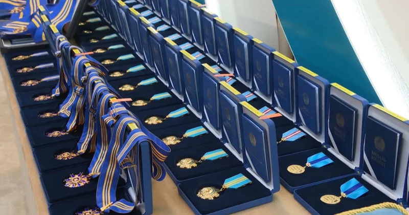 Президент Ұлттық құрылтайдың белсенді мүшелерін марапаттады