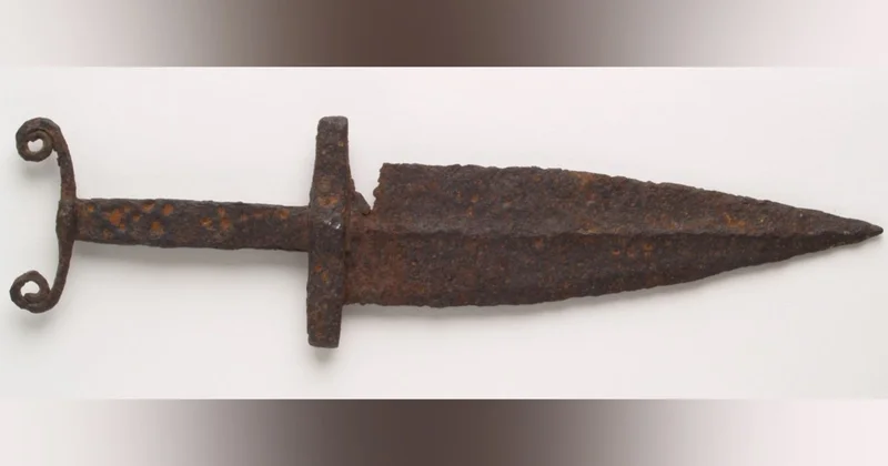 Павлодарда Тасмола мәдениетінің шеберлері жасаған көне қанжар сақталып тұр