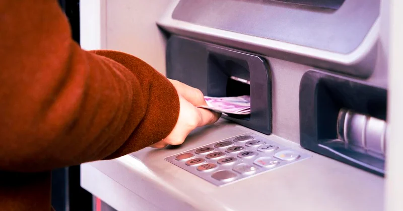 База лиц, снимающих наличные : зачем банки Казахстана будут хранить видео с жителями страны