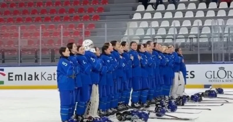 Видео с гимном Казахстана в исполнении юниорок взорвало соцсети