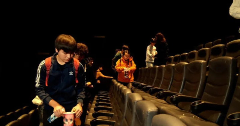 Астанада кинодан кейін көрермен ерекше экоакция ұйымдастырды