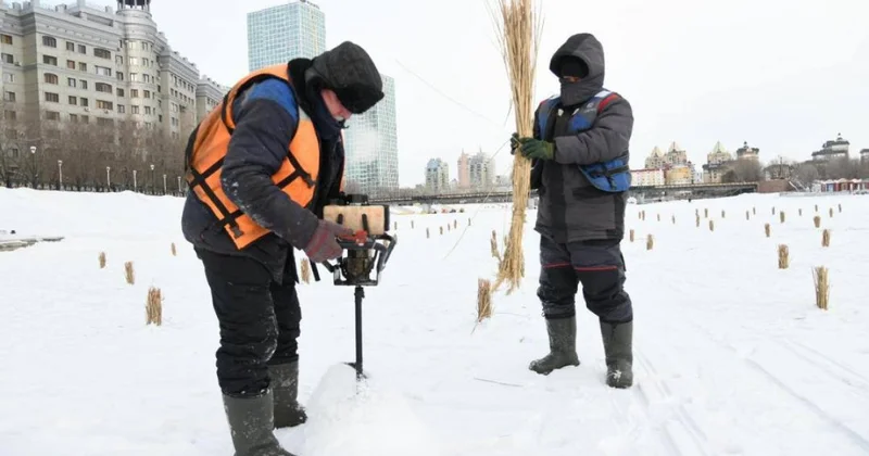 Почему рыба в Есиле рискует погибнуть зимой и как ее спасают в Астане