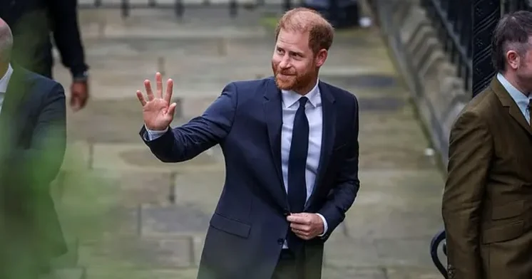 ​Танымал тұлғалар британдық Daily Mail ді заңсыз аңдыды деп айыптап жатыр