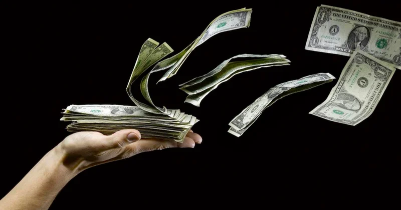 Госдолг обходится дороже здравоохранения, образования и правопорядка в Казахстане, сообщают аналитики