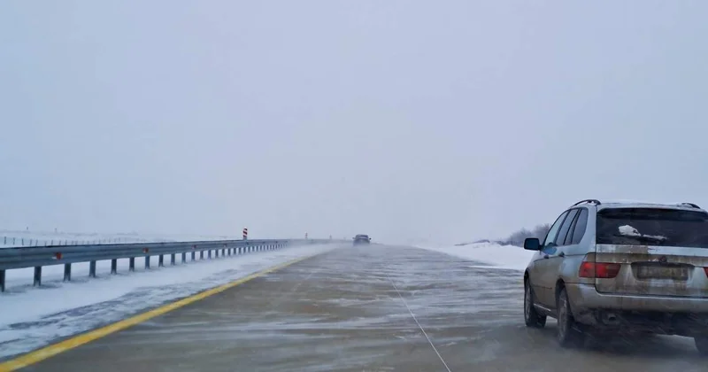 Ауа райының бұзылуына байланысты бірнеше облыста жол жабылды