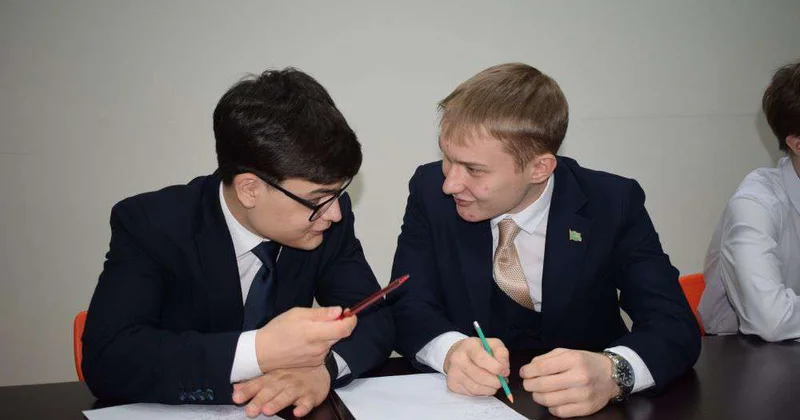 Дуэль взглядов и интеллекта