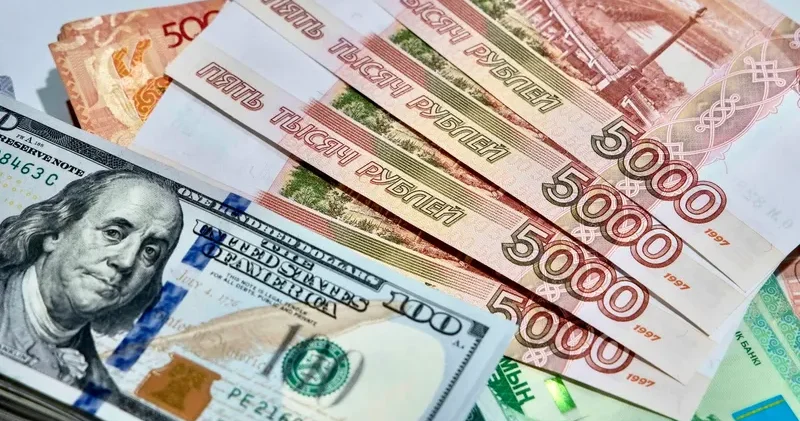Қазақстан рубль мен долларға қаншалықты тәуелді Ұлттық банк талдауы
