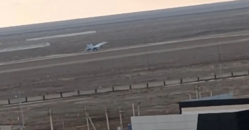 Атырау әуежайына әскери ұшақ қонды