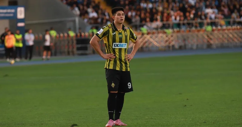 Специалисты лондонского Челси прилетели в Алматы из за травмы Дастана Сатпаева