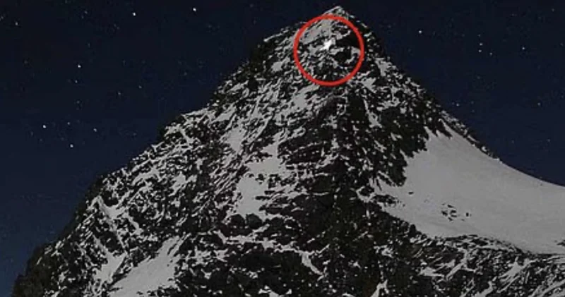 Замерзла насмерть, вися на веревке: альпинист признан виновным в гибели своей девушки