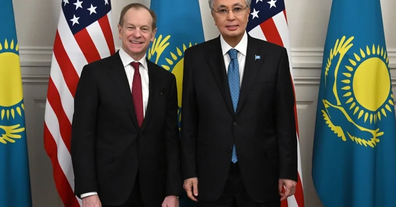 Мемлекет басшысы Boeing компаниясының атқарушы вице президенті Джефф Шоккиді қабылдады