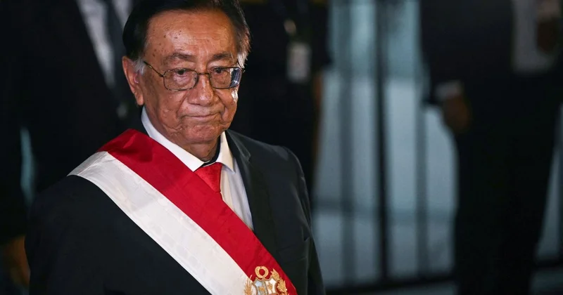 Защитник детских браков стал временным президентом Перу