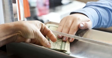 Банк знает, о ком шла речь : Смадияров прокомментировал слова президента о перегоне 7 триллионов тенге