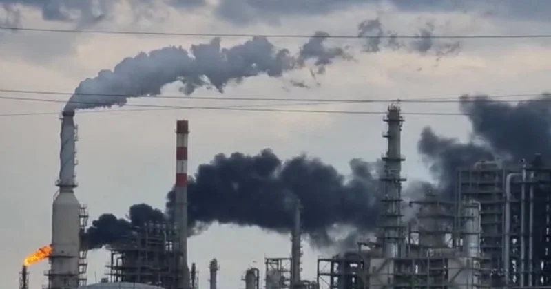 Атырау экологтері мұнай өңдеу зауытын әлі тексеріп жатыр