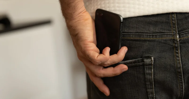 Людей обворовывают под видом помощи в Алматы