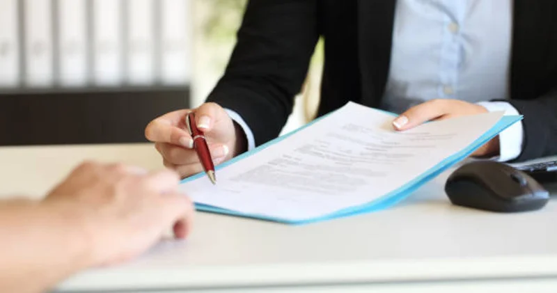 Енді 14 жасқа дейінгі баласы бар жалғызбасты ата ананы жұмыстан шығаруға тыйым салынады