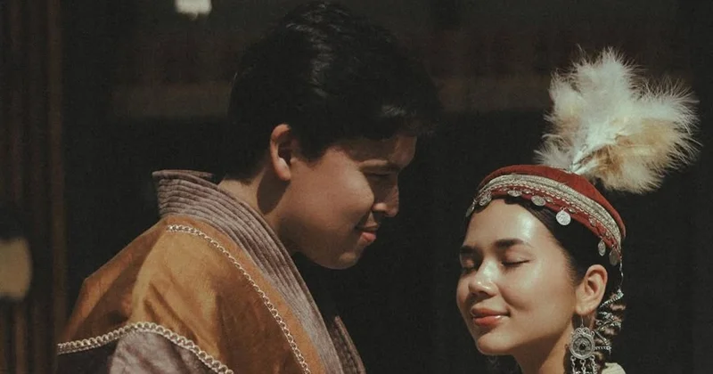 Арман Юсупов и Карина Оксукпаева с детьми устроили колоритную фотосессию к Наурызу